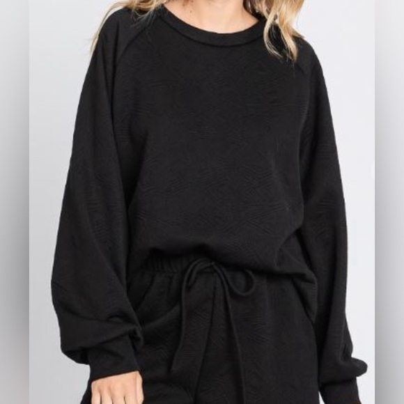 NEW - GeeGee Black Quilted Top - Womans size 1XL - Picture 2 of 3